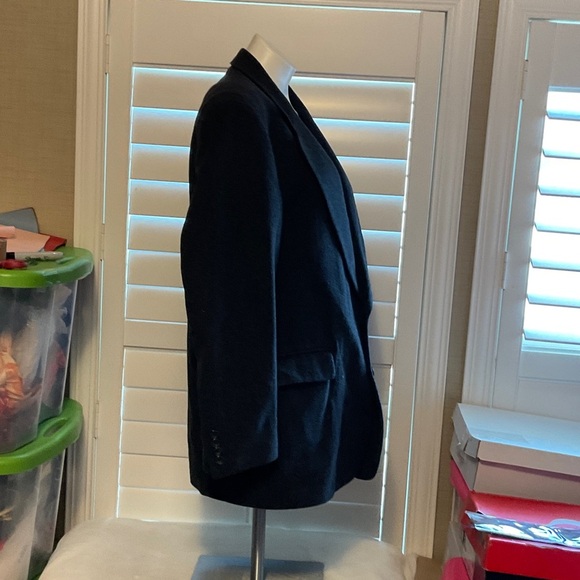 Elegant Navy Men's Blazer - Picture 2 of 7